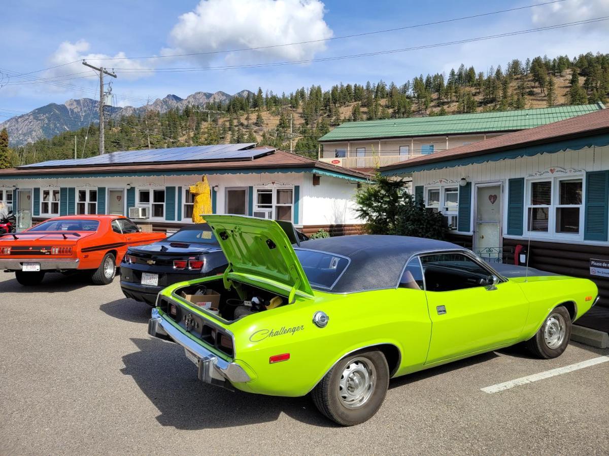 Lido Motel Radium Hot Springs Bagian luar foto