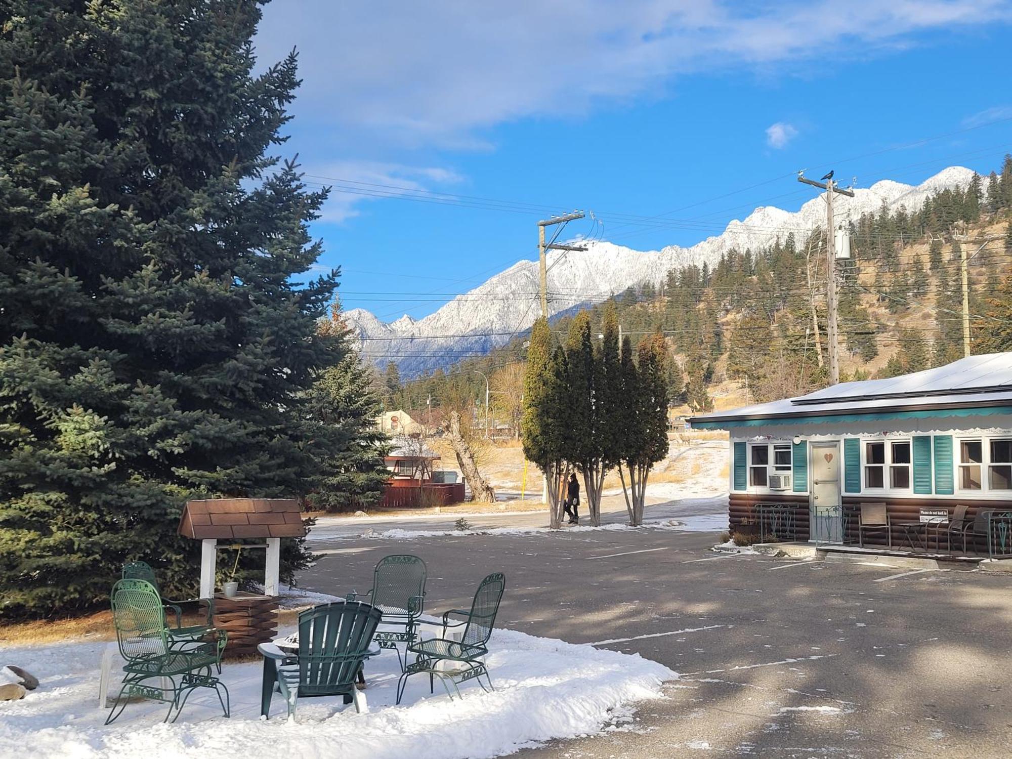 Lido Motel Radium Hot Springs Bagian luar foto
