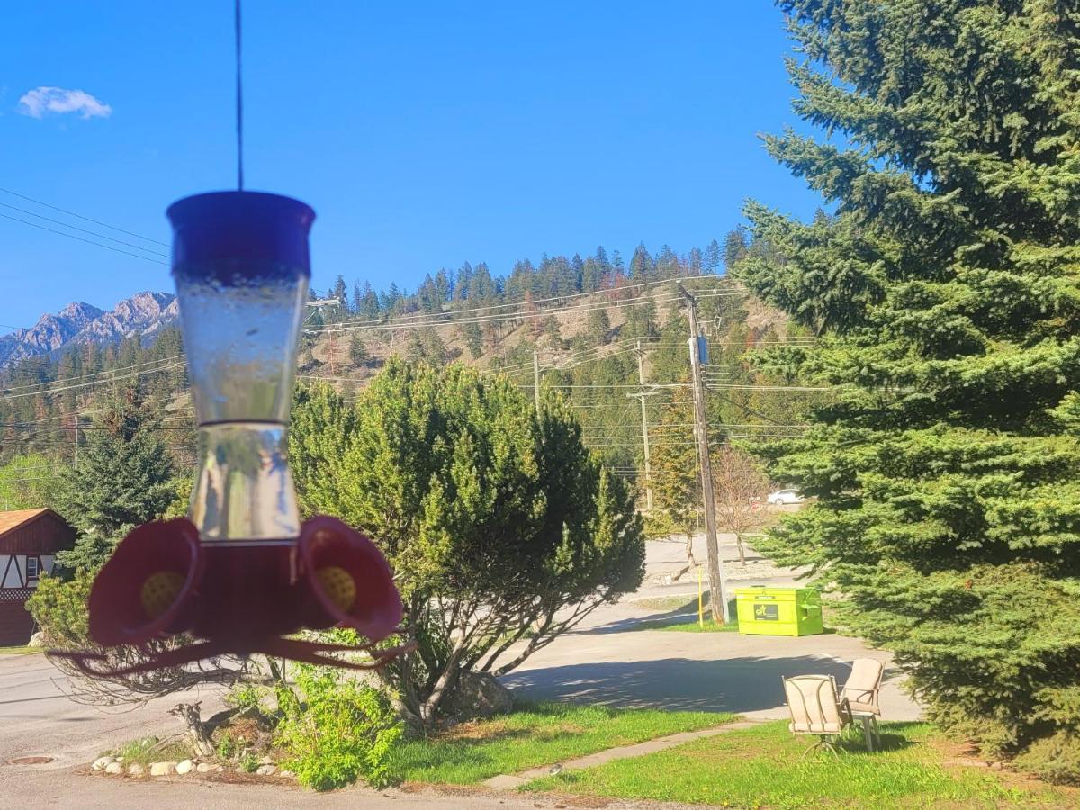 Lido Motel Radium Hot Springs Bagian luar foto