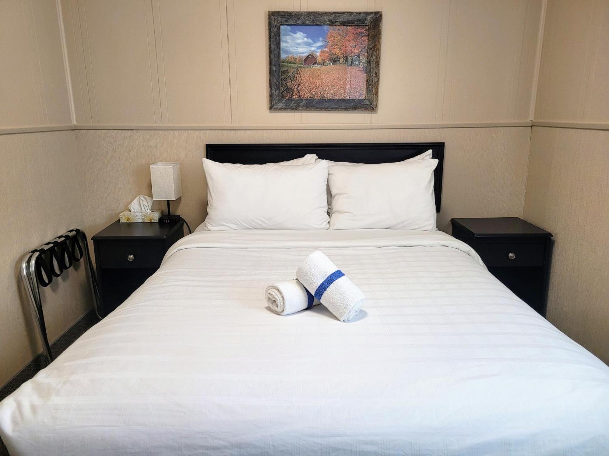 Lido Motel Radium Hot Springs Bagian luar foto