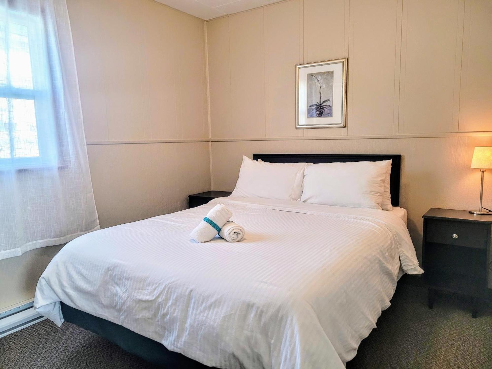 Lido Motel Radium Hot Springs Bagian luar foto